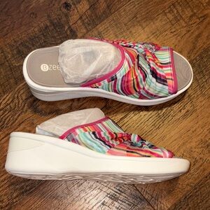 Bzees Women's Colorful Striped sandals new with box!